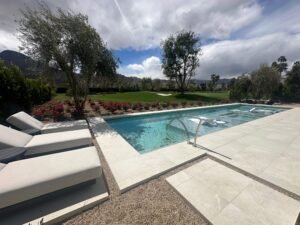 Geiser pool 300x225 1